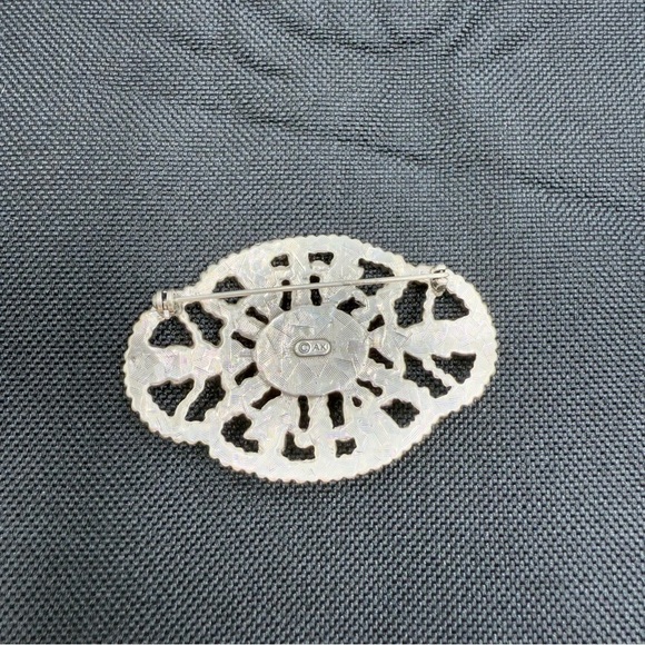 Vintage Anne Klein Silver Tone Oval Brooch with Faux Pearl Accent - Picture 4 of 6